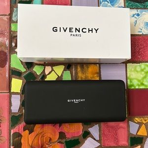 GIVENCHY Sunglass Case & Box